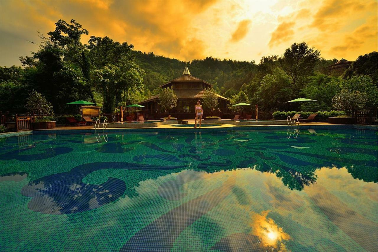 Harmona Resort & Spa Zhangjiajie Eksteriør billede